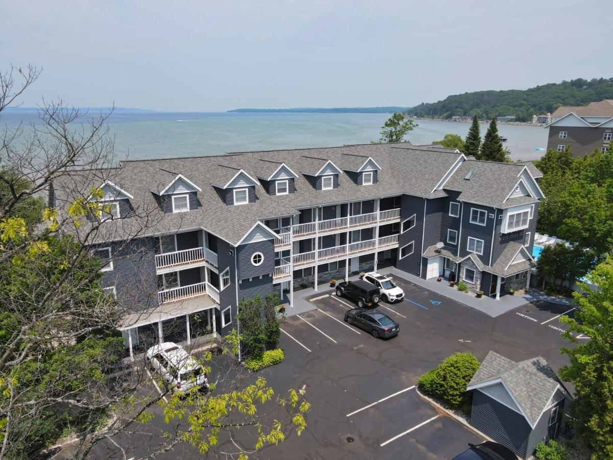103 North Shore Inn Траверс-Сіті Екстер'єр фото